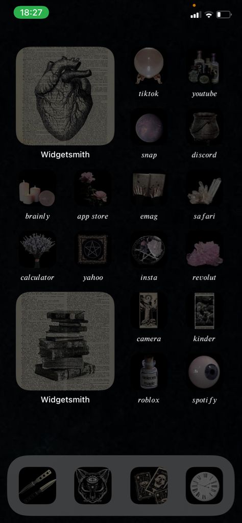 Widgetsmith Ideas Grunge, Grunge Ios 16 Wallpaper, Gothic Home Screen, Grunge Homescreen Ideas, Dark Ios Icons, Gothic Homescreen, Pinterest Profile Ideas, Phone Theme Ideas Dark, Phone Widget Aesthetic