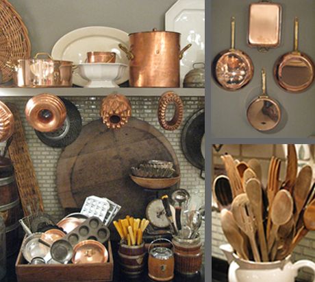 Love old copper something special about the older copper Copper Jelly Mould Display, Old Copper Pots, Copper Kitchen Aesthetic, Copper Display Kitchen, Copper Molds Display, Decorating With Copper In The Kitchen, Copper Decor Kitchen, Ratatouille Kitchen, Kitchen Shelf Ideas