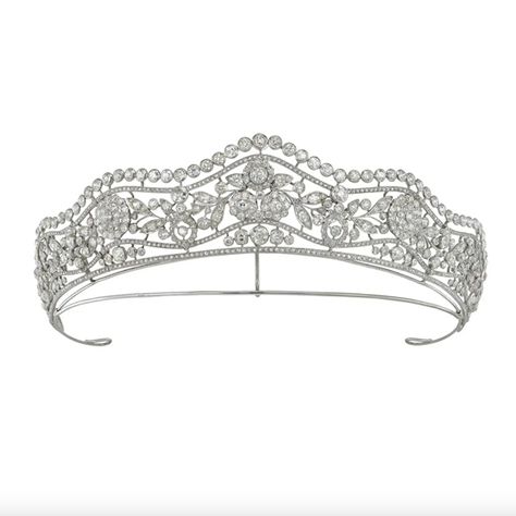 Queen Noor, Tiara Diamond, Royal Accessories, Handmade Tiaras, Tiaras Jewellery, Pearl Tiara, Gold Tiara, Crowns And Tiaras, Diamond Tiara