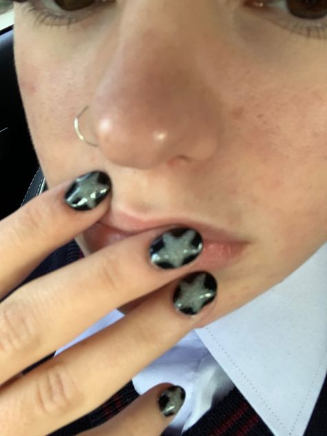 The Last Of Us Nails, Masc Nails Ideas, Soft Grunge Nails, Masc Nails, Mens Nails, Hello Nails, Hippie Nails, Punk Nails, Grunge Nails