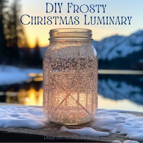 Jars With Lights Inside, Diy Frosty, Glass Jar Diy, Christmas Glass Jars, Luminary Diy, Mason Jar Luminaries, Quick And Easy Crafts, Christmas Mason Jars, Mason Jar Crafts Diy