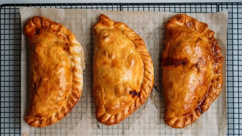 Breakfast Hand Pies Will Make You Forget Egg Sandwiches Breakfast Hand Pies, Breakfast Pie, Fried Breakfast, Feed Bag, Hand Pie, Sandwich Ingredients, Classic Breakfast, Egg Casserole, 15 Minute Meals