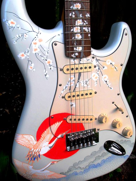 Electric Guitar Paint Designs, Painting On Electric Guitar, Hand Painted Electric Guitar, Electric Guitar Painting Ideas, Electric Guitar Design Ideas, Painted Bass Guitar, Guitar Custom Paint, Guitar Design Art, Guitar Design Ideas