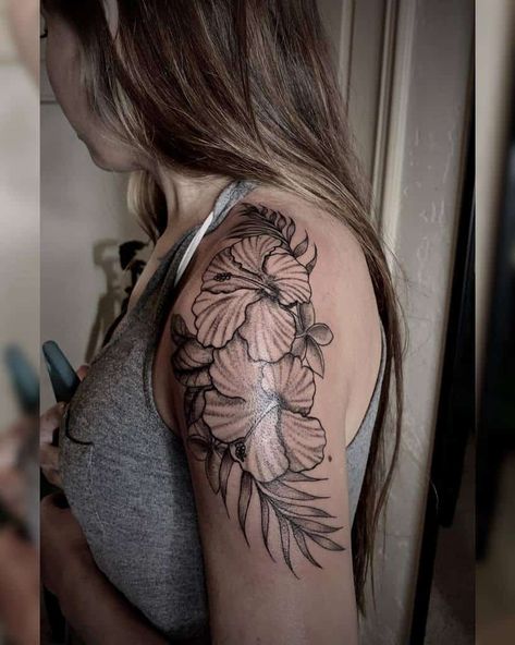 Hawaiian Shoulder Tattoo, Flower Tattoo Designs For Men, Etched Tattoo, Hawaiian Flower Tattoo, Back Tattoo Women Full, Hawaiian Flower Tattoos, Hawk Tattoo, Flower Tattoo Ideas, Tattoo Designs For Men