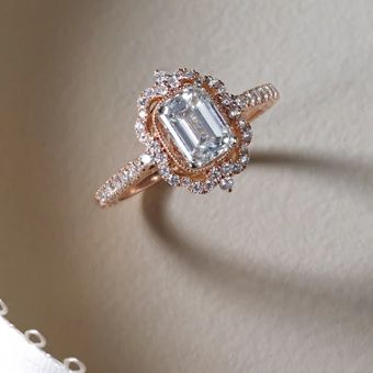 Vintage Halo Emerald Cut Engagement Ring, Engagement Rings Vintage Emerald Cut, Vintage Rose Gold Diamond Ring, Shane Co Engagement Rings, Starburst Halo Engagement Ring, Vintage Yellow Gold Engagement Ring, Shane Company Engagement Rings, Boho Wedding Rings Engagement, Rose Gold Vintage Engagement Rings