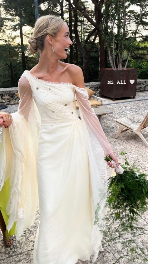 Hand Embroidery Wedding Dress, Wedding Dresses With Scarf, Wedding Dress With Scarf And Veil, Wedding Dress Scarf Neck, Wedding Dress With Scarf, Strapless Wedding Dress With Neck Scarf, Wedding Dress Neck Scarf, High Neck Low Back Wedding Dress, Greek Style Wedding Dress