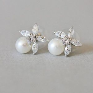 Round Pearl Earrings, Bridal Earrings Pearl, Unique Gifts For Women, Earrings Round, Bridal Pearls, Pearl Stud Earrings, Pearl Studs, White Pearl, Unique Earrings