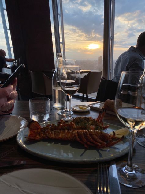 Best Fish And Chips In London, Fish And Chips London, The Shard London, Billingsgate Fish Market London, Gordons Wine Bar London, The Shard London Restaurant, The Shard, London Restaurants, Table Settings