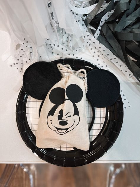 Monochrome Mickey Mouse Party, Mickey Mouse Birthday Neutral, Boho Mickey Mouse Party, Neutral Mickey Mouse Party, Black And White Mickey Mouse Party, Mickey Mouse First Birthday Boy, Modern Mickey Mouse Party, Vintage Mickey Mouse Party, Vintage Mickey Mouse Birthday