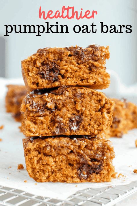 Oven Baked Breakfast, Pumpkin Oat Bars, Healthy Pumpkin Bars, Erin Lives Whole, Pumpkin Breakfast Recipes, Energy Food, Fall Recipes Pumpkin, Pumpkin Oats, Pumpkin Breakfast