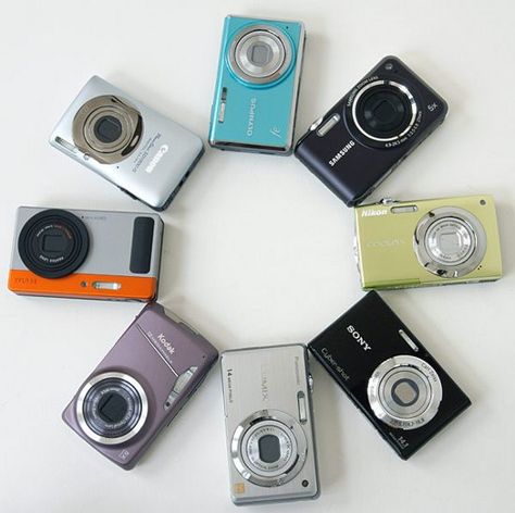 A collection of point and shoot cameras | Image source: Marketcollective.ca Point And Shoot Digital Camera, Pictures Of Cameras, Cardboard Camera, Digi Camera, Tech Aesthetic, Cute Camera, Korean Drama List, Spy Gadgets, Vw Touareg