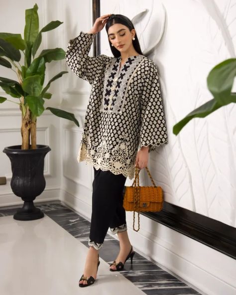 Pakistani Fashion Casual Cord Set, Pakistani Cord Set, Plazo Suit Design, Stitch Dress, Co Ords Outfits, Stylish Kurtis Design, Coord Sets, Indian Designer Suits, Pakistani Suit