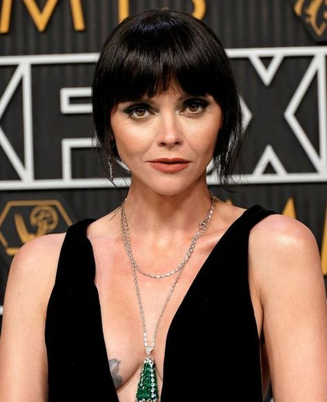 Entertainment Tonight on Instagram: "Even though it's not Wednesday, we love seeing Christina Ricci on the #Emmys carpet. 🖤 (📸: Getty Images)" Marilyn Thornhill, Christina Richie, Perfect Wife, The Emmys, Unique Faces, Entertainment Tonight, Christina Ricci, January 15, Wednesday Addams