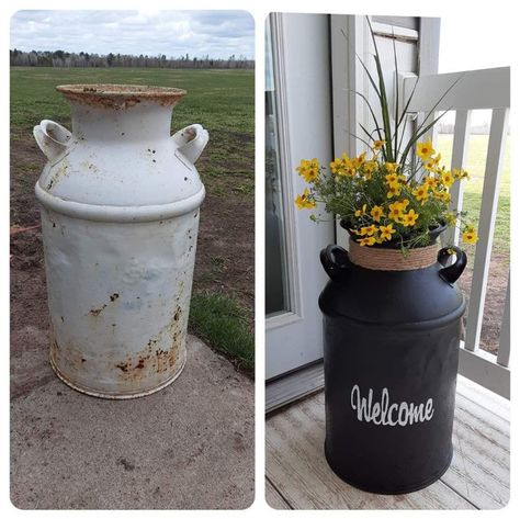 Milk Jug Decorating Ideas, Milk Can Ideas Front Porches, Front Porch Landscape, Milk Can Decor, Design A Garden, Old Milk Cans, Milk Pail, Front Yard Decor, Fall Container Gardens