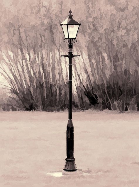 A vintage street lamp sitting on it's own with colours to reflect the age of this wonderfully designed ornament.  #art #vintage #street #lamp London Lamp Post, London Street Lamp, Vintage Street Lamp Drawing, Gothic Street Lamp, Lamp Post Watercolor, Old Lamppost, Street Lamp Watercolor, Lampost Painting, Lamppost Photography