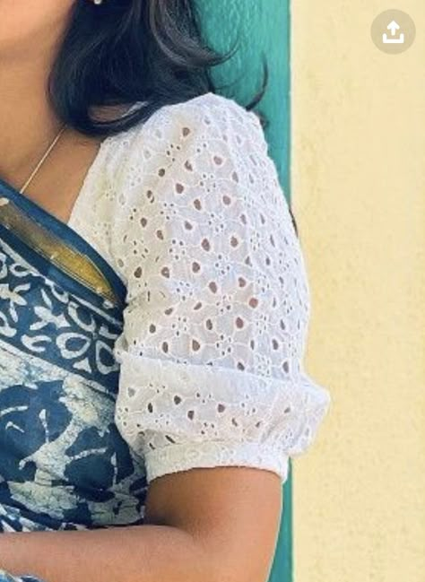 White Chicken Blouse Design, Simple Blouse Design For Normal Saree, Hakoba Blouse Designs, Blouse Back Ideas, Chicken Blouse, Hakoba Blouse, Chikankari Blouse, White Blouse Designs, Plain Blouse Designs