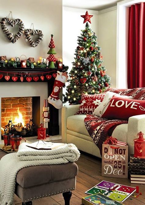 Christmas is a pretty holiday because people will decorate their home by lots of beautiful decoration. As Christmas is approching, you need to have many decorations to decorate your living room. Why not check some decorating ideas in today’s post? You will have fun with your family when you put decoration to your living room. … Modern Christmas Living Room, Modern Jul, Christmas Apartment, Beautiful Christmas Decorations, Christmas Decorations Living Room, Traditional Christmas Tree, Christmas Living Rooms, Christmas Room, Noel Christmas