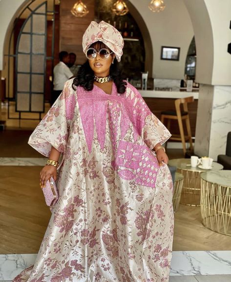 Female Agbada Styles, Rich Women Outfits, Ankara Short Gown Styles, Learn To Live, African Traditional Wedding, African Maxi Dresses, One Of One, Short Gowns, Rich Women