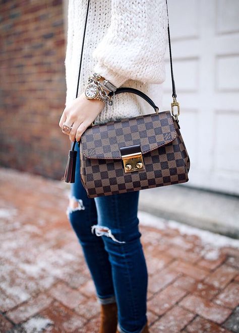 Chunky Beanie + My 5 Favorite Podcasts Τσάντες Louis Vuitton, Louis Vuitton Taschen, Adidas Sl 72, Louis Vuitton Multicolor, Louis Vuitton Crossbody Bag, Cheap Purses, Louis Vuitton Crossbody, Popular Handbags, Handbags Affordable