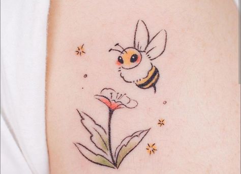 Honey Bee Tattoo Design, Honeybee Tattoo, Tattoos For Ladies, Honey Tattoo, Insects Tattoo, Small Bee Tattoo, Bee Tattoos, Honey Bee Tattoo, Cute Animal Tattoos