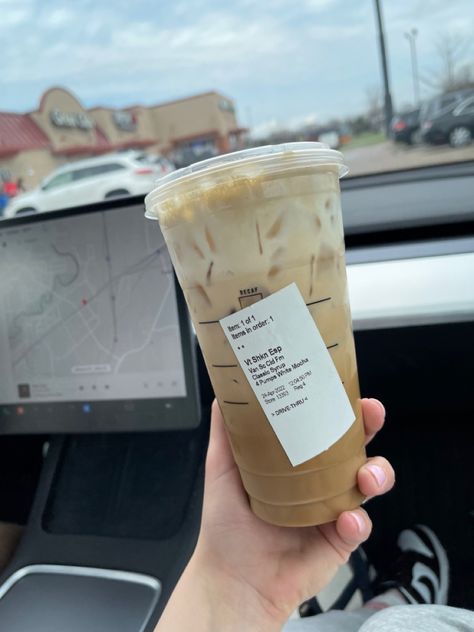 Starbucks Venti Drinks, Vanilla Shaken Espresso Starbucks, Starbucks Recipes Shaken Espresso, Starbucks Iced Shaken Espresso Drinks, Starbucks Drinks Shaken Espresso, Starbucks Shaken Espresso Drinks, Shaken Espresso Starbucks Order, Iced Shaken Espresso Starbucks Order, Starbucks Shaken Espresso Order