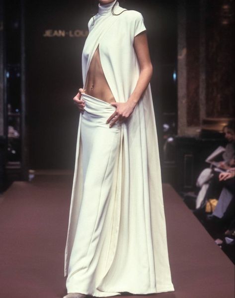 Jean Louis Scherrer, Runway Fashion Couture, Alexandre Vauthier, Mode Inspiration, Couture Collection, Runway Looks, Fashion Killa, Couture Fashion, 90s Fashion