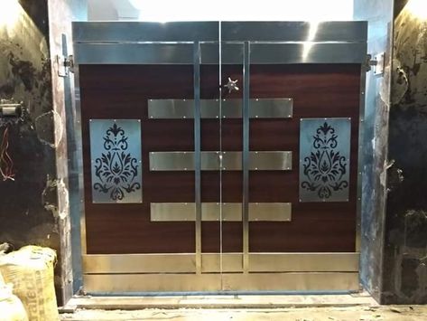 Hinged Brown Stainless Steel And Wooden Gate, Thickness: 2-4", Material Grade: SS304, Rs 1200 /square feet | ID: 22032326697 Ss Gate Design, Ss Gate, Gate For Home, Main Gate Designs, Modern Main Gate Designs, Latest Door Designs, Balcony Glass Design, Window Grills, Stainless Steel Gate