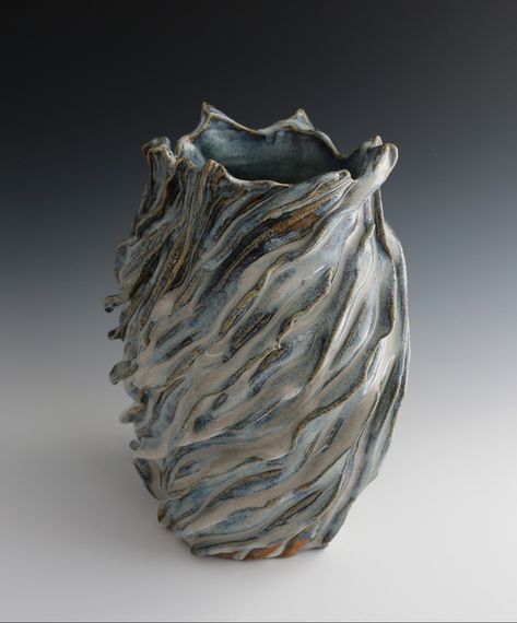 Textured Coil Pot, Coil Built Pottery, Coil Vessels Ideas, Coil Vase Ceramics, Coil Pots Ideas Creative, Coil Ceramics Ideas, Coil Pots Ideas, Coil Pottery Ideas, Easy Pottery Ideas