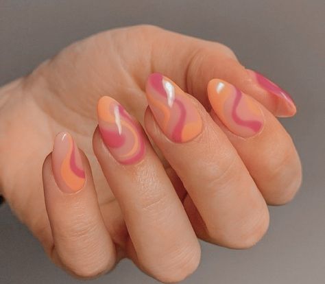 Light Orange And Pink Nails, Gel Nail Swirl Designs, Colorful Squiggle Nails, Glitter Squiggle Nails, Retro Swirl Nails, Pink Groovy Nails, Nails With Squiggly Lines, Squiggly Line Nails, Rainbow Swirl Nails