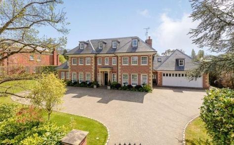 Picture No. 03 Crown Estate, Garden Swimming Pool, Property Design, French Country Home, Luxury Bedroom Master, Grand Homes, Kitchen Fittings, Property For Rent, Pool Houses