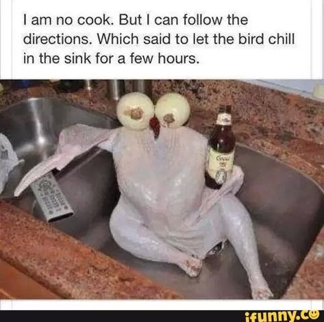 Found on iFunny Funny Turkey Pictures, Turkey Meme, Happy Thanksgiving Memes, Funny Thanksgiving Memes, Thanksgiving Meme, Thanksgiving Inspiration, Funny Turkey, Food Memes, Funny Images Laughter