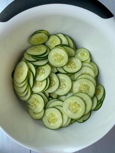 sliced cucumbers in a large mixing bowl Cucumber Salad Sour Cream, Cucumber Salad With Mayo, Creamed Cucumber Salad, Best Taco Dip Recipe, Cucumber Onion Salad, Easy Cucumber Salad, Great Salad Recipes, Creamed Cucumbers, Cucumber Salad Recipe