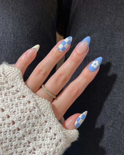 late spring / early summer nail inspo dump🩷💐 Compiled all of my fav nail looks from the last few months into one handy dandy post! Swipe to find the perfect inspo for your next set💅🏼🌺🌞✨ Late Summer Nail Ideas, Late Summer Nails, Light Blue Nail, Light Blue Nail Designs, Mix Match Nails, White French Nails, Daisy Nail Art, Fun Manicure, Blue And White Nails