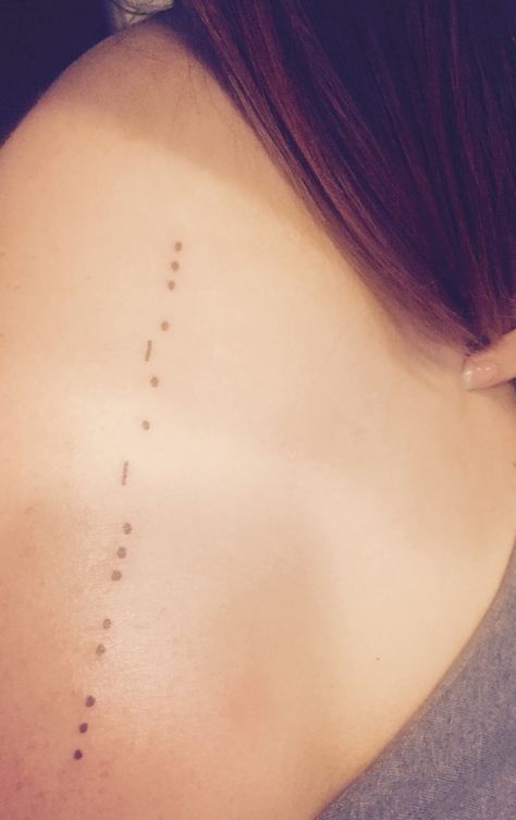 Morse Code Tattoo. Says "Sisters" and makes the perfect sister tattoo for my sister @laila2464 and myself Code Tattoo, Tattoo Sister, Morse Code Tattoo, Sister Ideas, Sister Tat, Super Tattoo, Perfect Sisters, Sibling Tattoos, Human Canvas