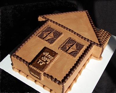 House cake for housewarming party Housewarming Party Cake, Housewarming Cake Ideas, Housewarming Cake, Chocolate House, Gingerbread Party, House Cake, Cake Shapes, Sold Sign, Novelty Cakes