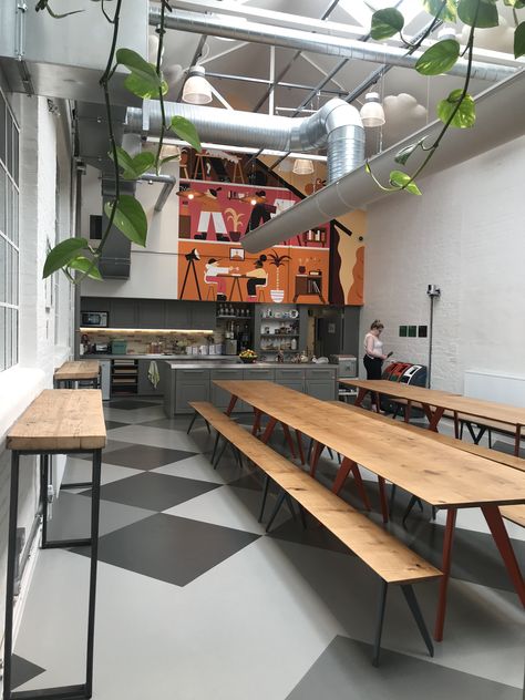 Kitchen and communal lunch area at etsy uk   They have stainless steel surfaces which look good and are hard wearing   They have a pantry and store room behind the kitchen Communal Living Spaces, Modern Office Break Room Design, Communal Laundry Room, Communal Kitchen Design, Lunch Room Ideas, Coliving Kitchen, Office Lunch Room, Communal Workspace, Communal Space