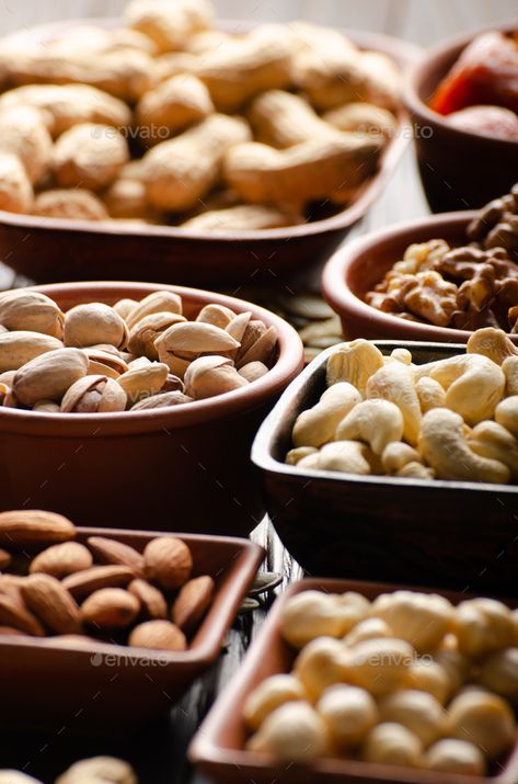 Nuts Picture, Liver Healthy Foods, Liver Diet Recipes, Assorted Nuts, Ways To Fall Asleep, Wooden Kitchen Table, Clay Bowls, Main Food, Liver Recipes