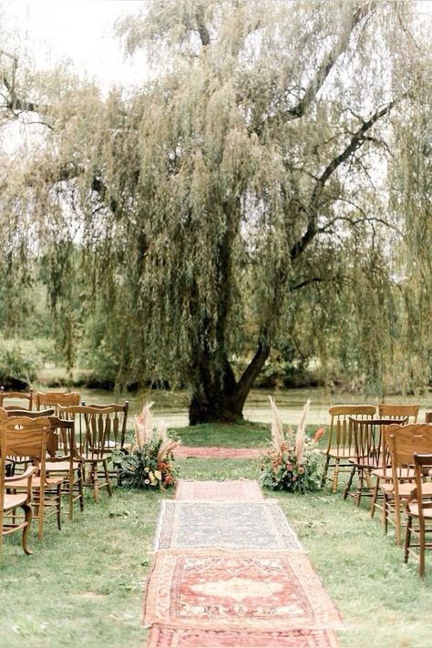 Vintage Rug Wedding Ceremony, Wedding Aisle Unique, Vintage Rugs For Wedding, Vintage Rug Aisle Wedding, Outdoor Wedding Aisle Ideas Boho, Rug Runway Wedding, Rug Isle Wedding, Vintage Wedding Alter, Rugs For Wedding Aisle