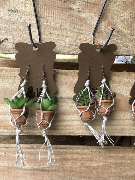 Macrame Plant Earrings, Plant Jewelry Diy, Plant Hanger Macrame, Weird Jewelry, Mini Macrame, Plant Ideas, Macrame Earrings, Clay Jewelry Diy, Sarasota Fl