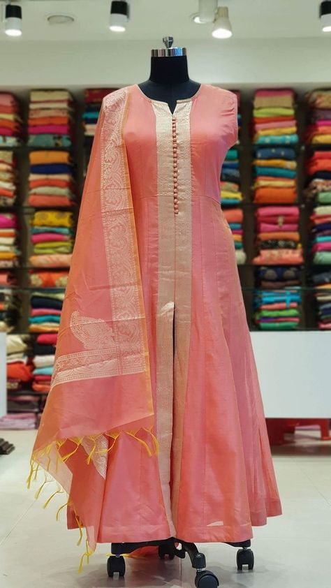 Kurti Plazzo Designs Latest, Dress Made From Saree, Silk Kurti Designs Latest, डिजाइनर कपड़े, Silk Kurti Designs, Long Gown Design, Peach Colour, Silk Kurti, Simple Kurta Designs