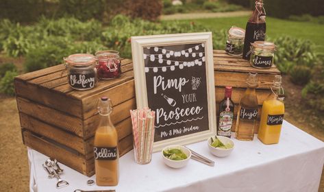 What’s a Prosecco Bar? It's exactly what it sounds like! You may have heard of a DIY prosecco bar which is sometimes referred to as a bubbly bar, pimp... Prosecco Station, Pimp Your Prosecco, Cripps Barn Wedding, Wedding Cocktail Hour, Prosecco Bar, Cocktail Station, 22 Birthday, Bubbly Bar, Backyard Reception