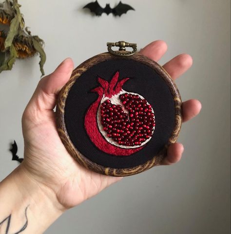 Pomegranate Persephone, Embroider Ideas, Pomegranate Art, Beads Art, Tambour Embroidery, Art Embroidery, Needlework Embroidery, Sewing Embroidery Designs, Hand Embroidery Art