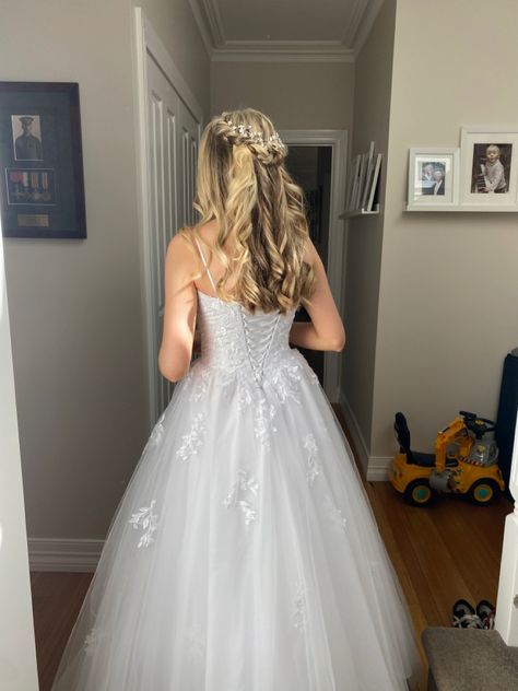 #hairinspo #debutante #weddinghair #updo #halfuphalfdown Debutante Ball Hairstyles, Deb Dresses Debutante, Deb Hairstyles, Debutante Hair, Debutante Hairstyles, Debs Hairstyles, Deb Hair, Deb Dress, Weddinghair Updo