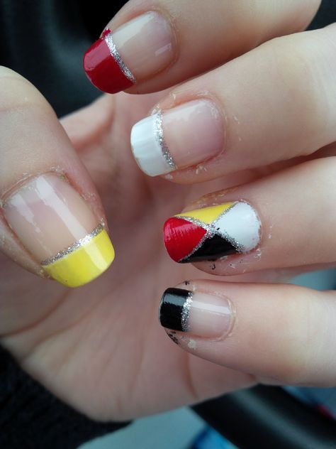 Medicine wheel nails! Native nails Mmiw Awareness Nails, Indigenous Nail Art Designs, Native American Nail Art Designs, Indigenous Nail Designs, Native Design Nails, Native Nail Art, Native American Nail Designs, Native Nail Designs, Indigenous Nails