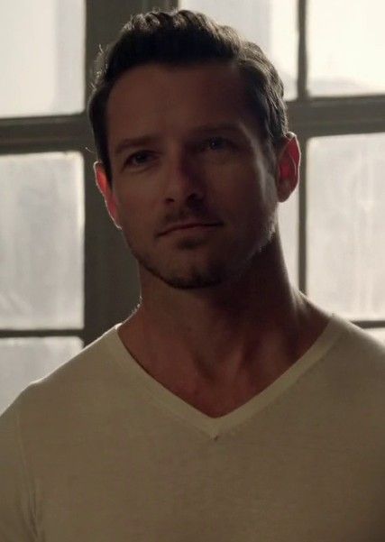 Teen Wolf Peter, Ian Bohen, Teen Wolf Ships, Peter Hale, Wolf Character, Teen Wolf Funny, Teen Wolf Mtv, Teen Tv