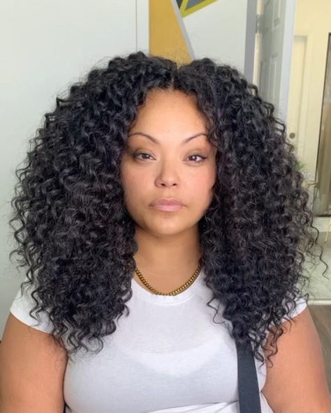 Kima Brazilian Twist Crochet, Natural Curly Crochet Hairstyles, Ripple Deep Crochet Hairstyles, Crochet Hair Styles Freetress Water Wave, Loose Wave Crochet Hairstyles, Ripple Deep Crochet Braids Kima, Crochet Wavy Hair Hairstyles, Middle Part Crochet Hairstyles, Kima Ripple Deep Crochet Hairstyles