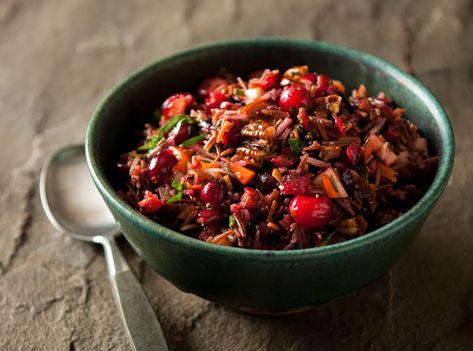 The mushrooms add a dark, meaty flavor and texture, while the chestnuts are creamy (and high in protein). Cranberry Rice, Almond Rice, Wild Rice Pilaf, Pilaf Recipe, Wild Onions, Native American Food, Pilaf Recipes, Cooking Wild Rice, Wild Rice Salad