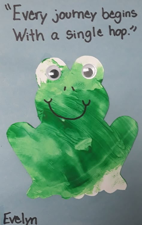 Rainforest Crafts For Infants, Frog Art For Preschoolers, Tadpole Craft Preschool, Toddler Frog Craft, March Crafts For Infants, Green Art For Toddlers, Pond Crafts For Toddlers, Frog Art For Toddlers, Animal Crafts For Infants