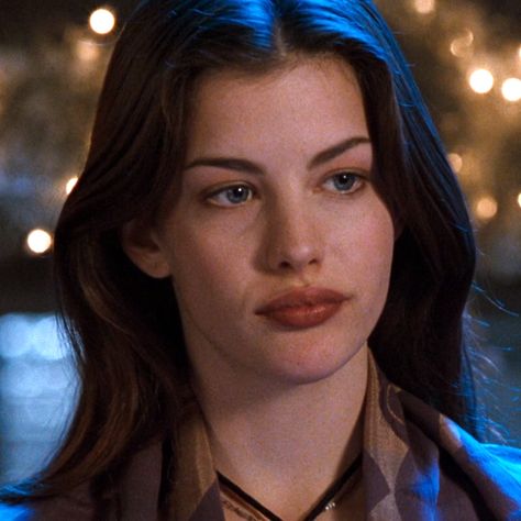 Liv Tyler - Corey Mason Liv Tyler Empire Records, Corey Mason, Liv Tyler 90s, 2000s Makeup Looks, Brown Hair Female, 90s Actors, Cheek Fillers, Empire Records, Glo Up