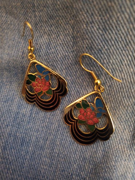 1980’s black & multicolor floral cloisonne French hook earrings.Deadstock. Multiples and other colorways and styles available.Made in Taiwan. Cloisonne Earrings, French Hook Earrings, Dope Jewelry, Funky Jewelry, Jewelry Lookbook, Jewelry Inspo, Dream Jewelry, Art Black, Pretty Jewellery